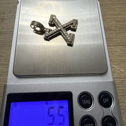 GOLD 10K DIAMONDS PENDANT 