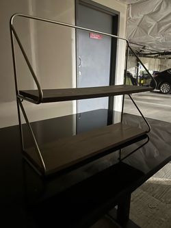 Hanging shelves