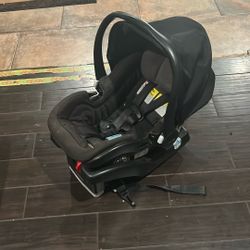 Newborn Car seat With Base 