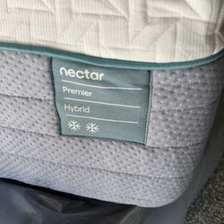 Nectar Premier Hybrid, Twin XL, Like New, Excellent Condition