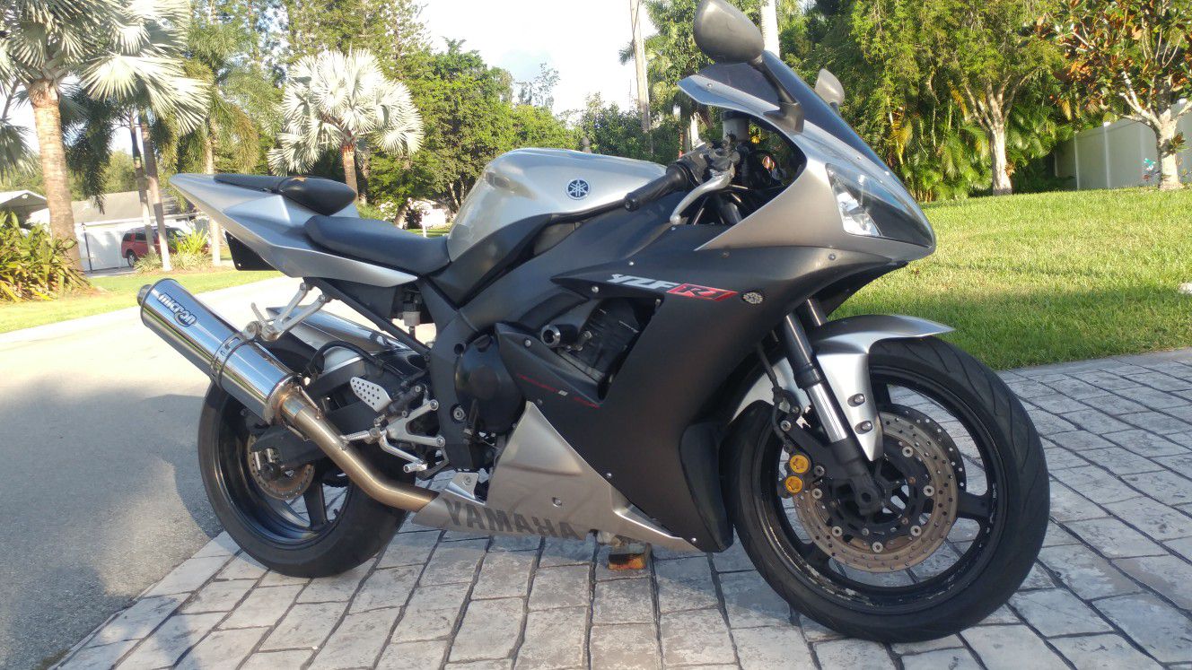 2003 Yamaha R1 - Great Condition - Priced to sell
