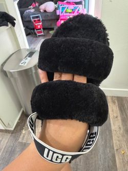UGG oh yea slippers size 8