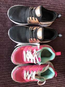 Children’s shoes, size 11