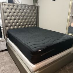 QUEEN SIZE- Luxurious leather Bed Frame/Set 
