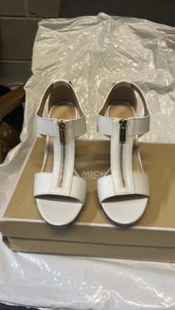 Michael Kors size 9M