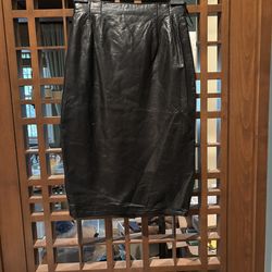 VAKKO Black Leather Skirt