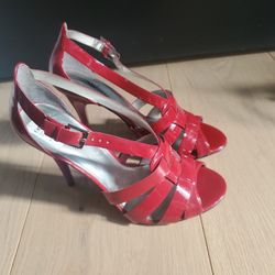 Worthington Red Heels Size 6.5 Like New