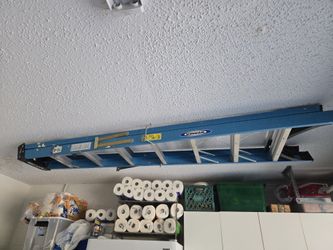 8ft Fiberglass Step Ladder