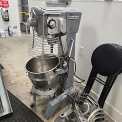 Hobart D300 Pizza Mixer With Bowl Cart Extra Attachment 