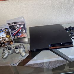 Sony Playstation 3 (PS3) Slim 300GB, Camo Controller, 2 Games