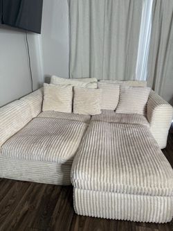 Sofa/couch extremely comfortable