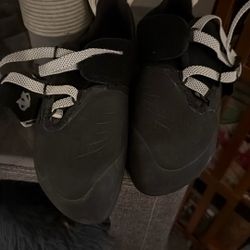 Evolv Phantom Climbing Shoes Size 10.5 US Men