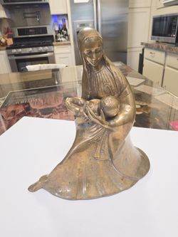 Madonna with child.