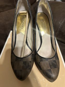 Michael Kors Pump