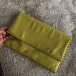 Yellow Clutch