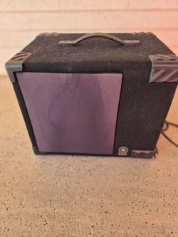 Yamaha powered speaker