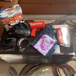 Supreme Bundle + Gucci Belt