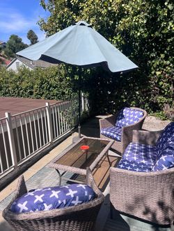 Outdoor Wicker Patio Set with Umbrella (Open to All Offers)