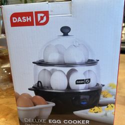 Dash deluxe Egg Cooker
