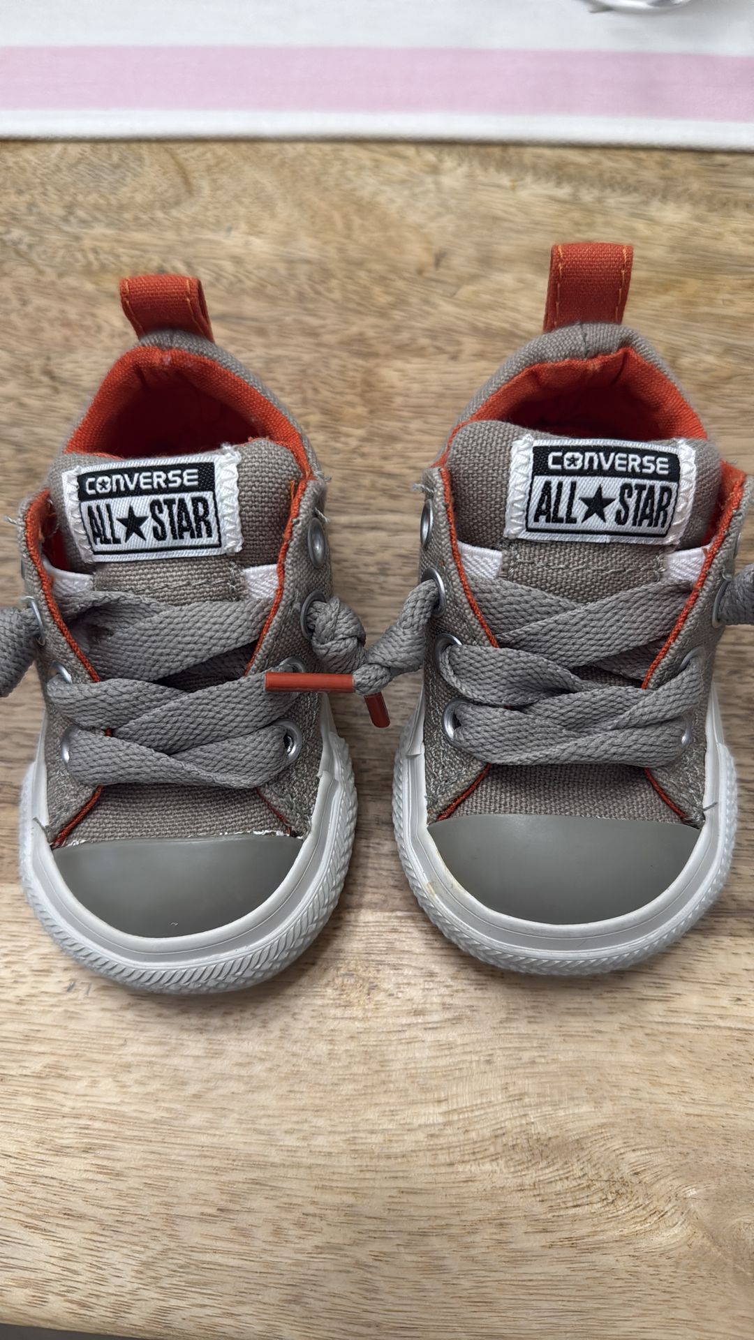 Infants size 2 converse tennis shoes