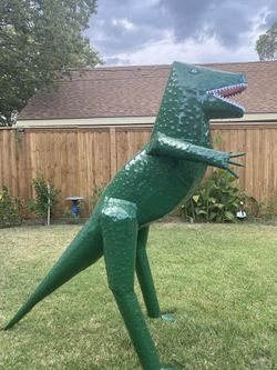 Metal Godzilla 8ft Tall