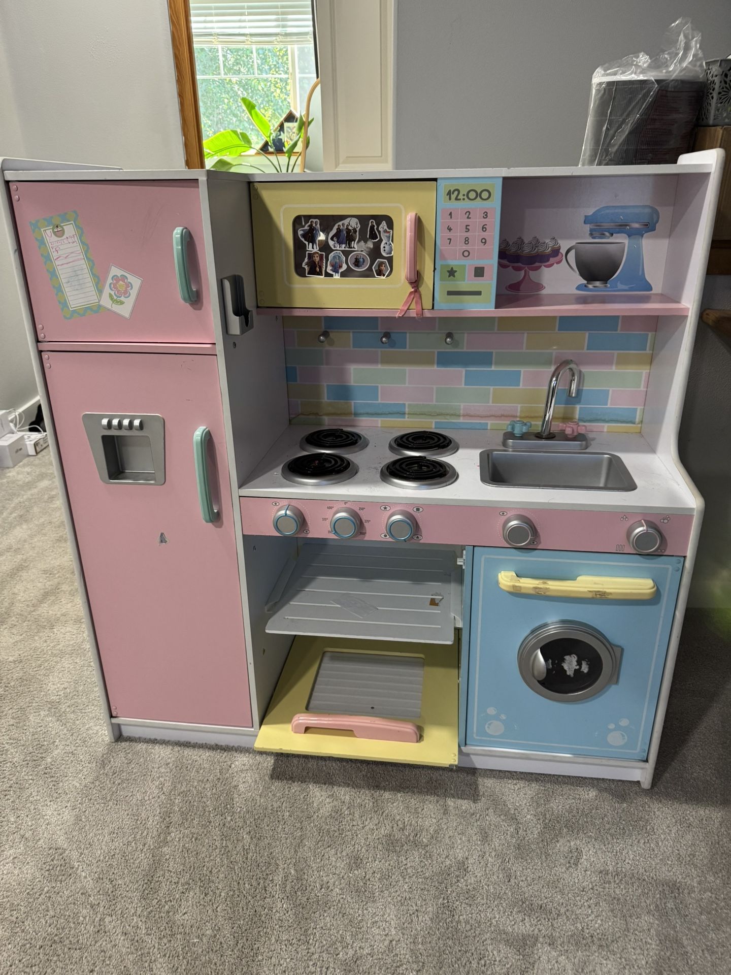 Play Kitchen