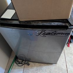 Small refrigerator works good