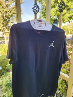 Jordan Black Men Large Tshirt