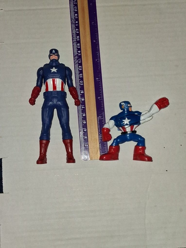 2 Marvel Captain America Action Figures