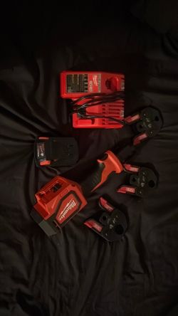 Milwaukee M18 Short Throw Press Tool