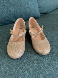  Girls Dress Shoes - Gold - Size 3