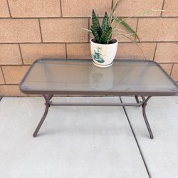 Outdoor Glass-top Patio Coffee Table
