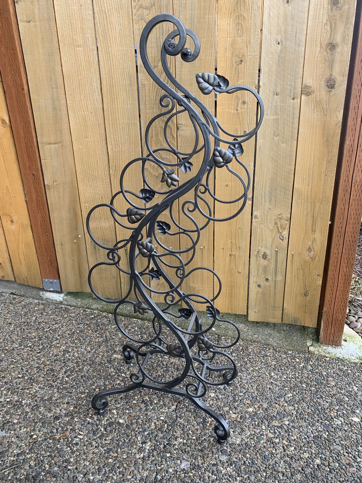 A Decorative 12 Bottle Wine Rack Holder. Great Condition. 3 feet high