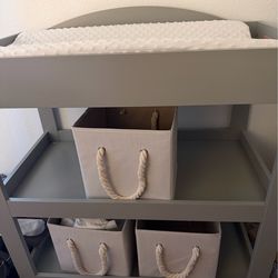 Graco changing table