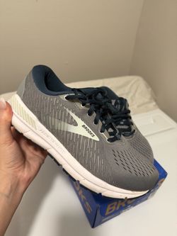 Brooks shoes for woman