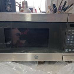Microwave OVEN. General Electric 