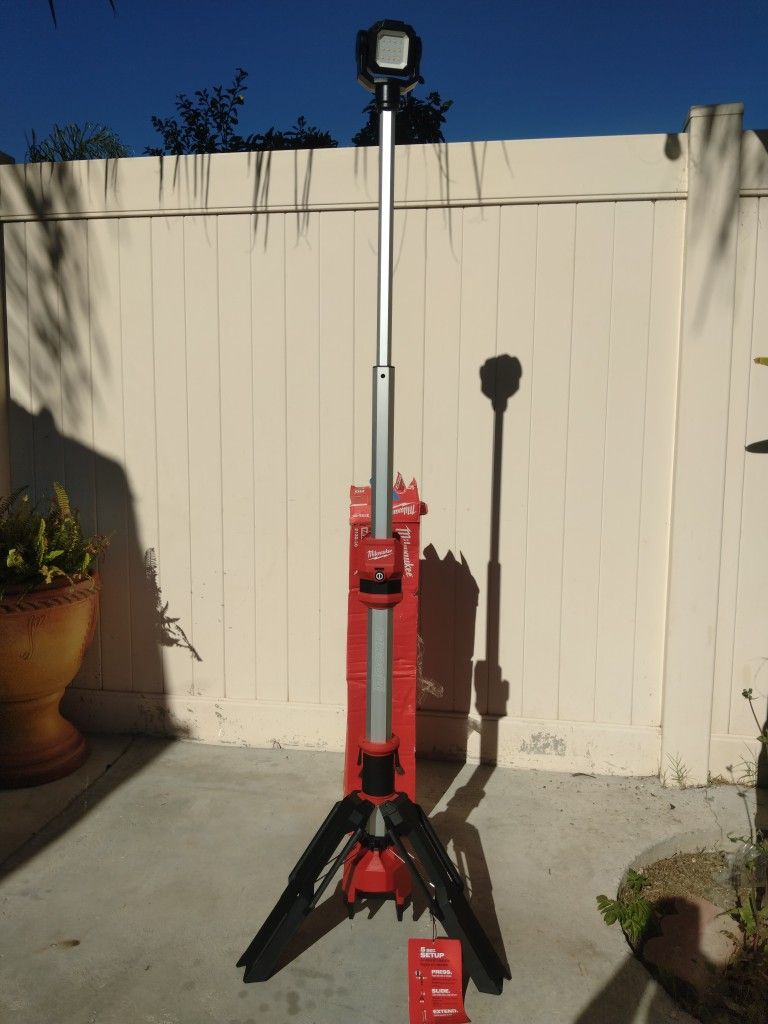 Milwaukee M12 Power Tower Light Tool Only