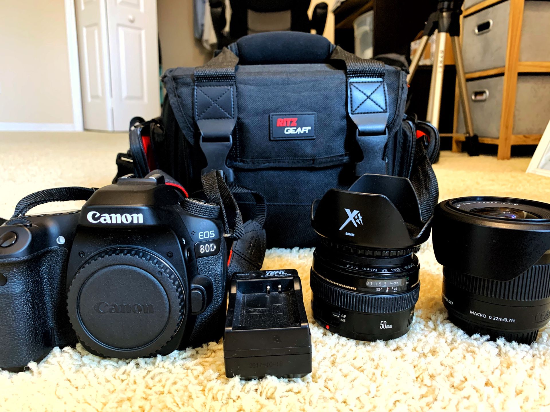Canon 80D with 2 lens and accessories