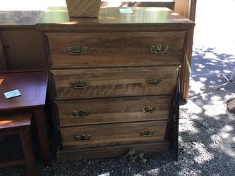 Dresser