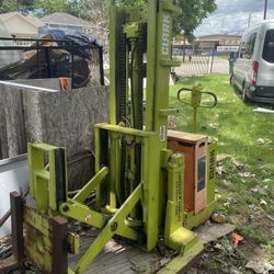 Clark Push Forklift 