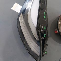 2020 TESLA Y3 RIGHT HEADLIGHT 