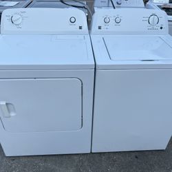 Kenmore Washer And Kenmore Eléctric Dryer 