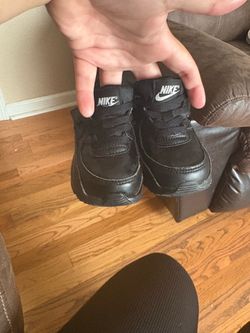 Nike air max 90 easy on baby/toddler size 6c shoes in black color way