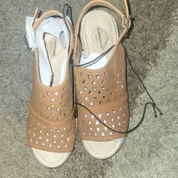 Woman heels Size 10