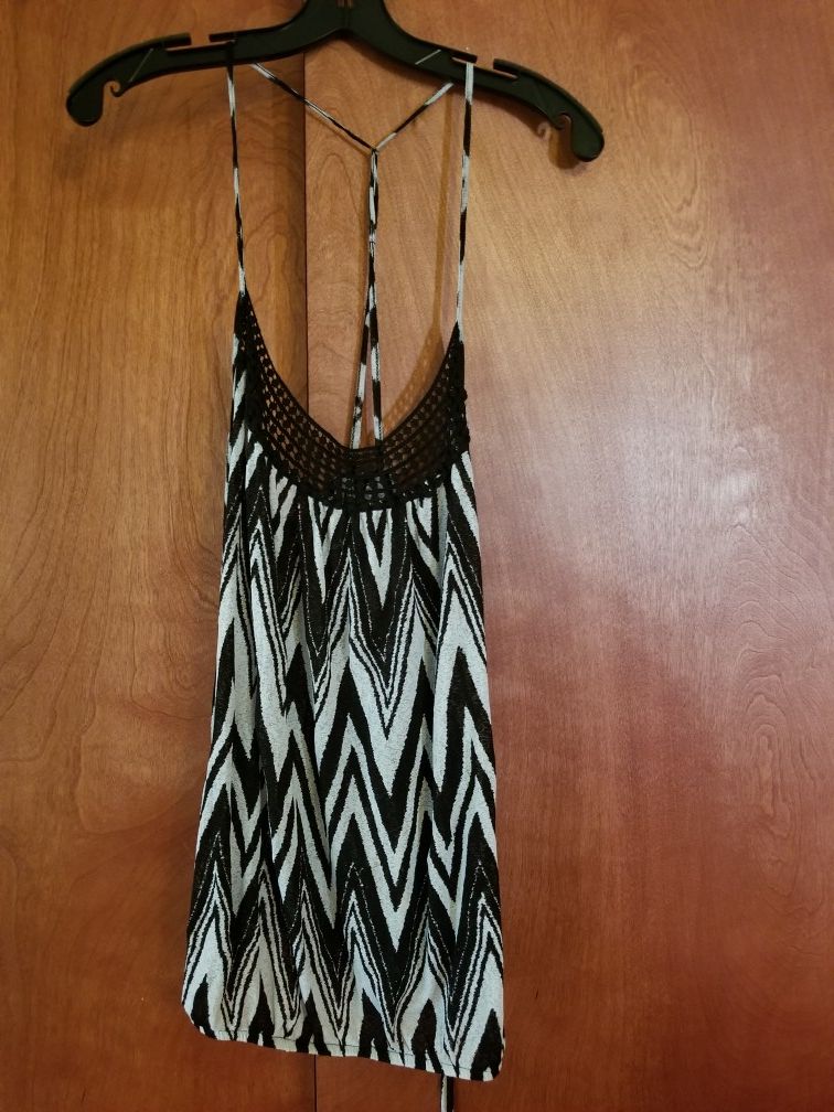 Black and white tank