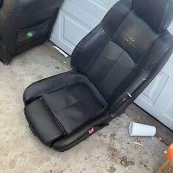 G35s Seats