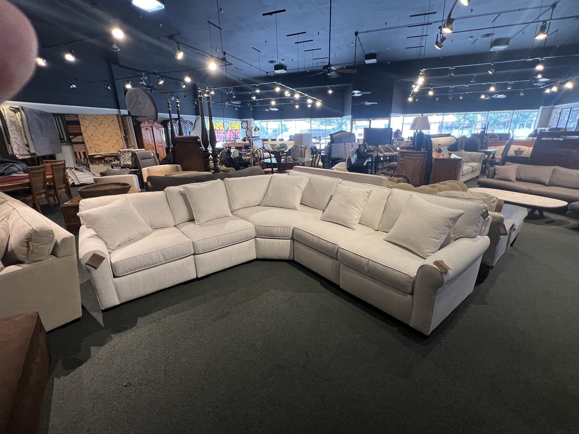 SECTIONAL Macy's Off-White Radley 5 Plece Sectional - AS IS - SKU: B1FTAK