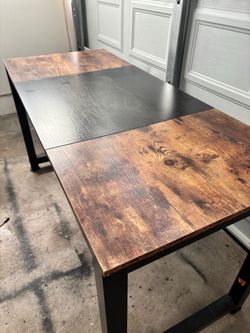 Desk/ Table