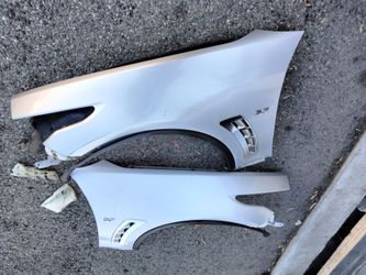 2009-2017 Infiniti QX70 FX35 FX37 FX50 fenders with accessories OEM.