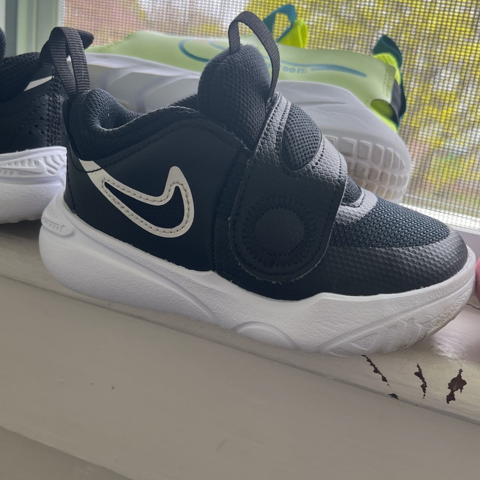 Toddler Nike Sneaker Size 8C